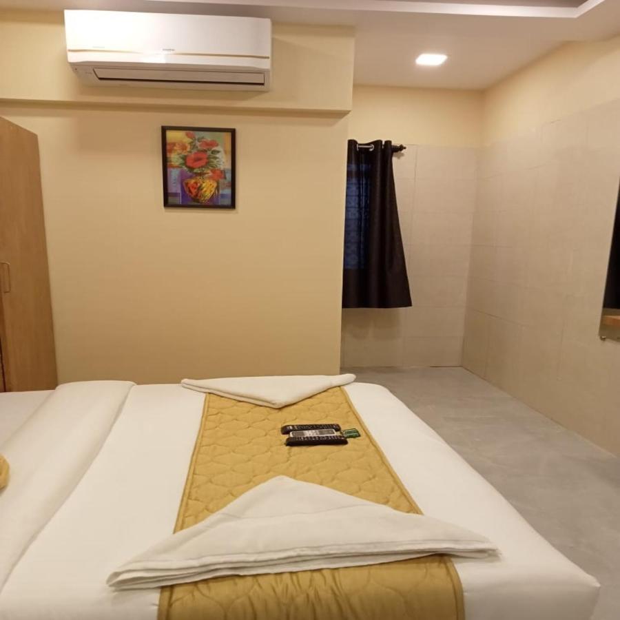 Hotel New Sarah Inn, Andheri West Мумбаи Экстерьер фото